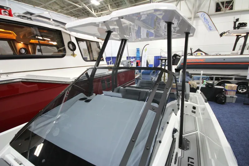 Slide: The Image of Iron 827 T-Top 2026 - 5884404