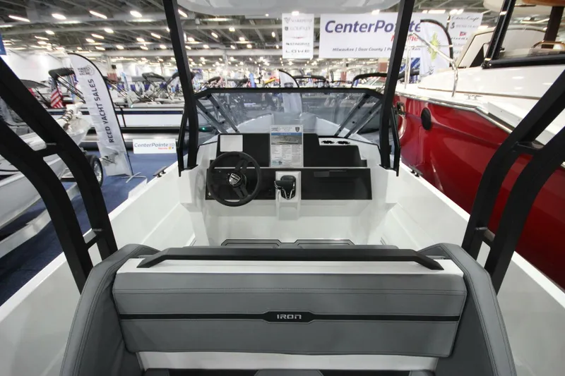 Slide: The Image of Iron 827 T-Top 2026 - 5884388