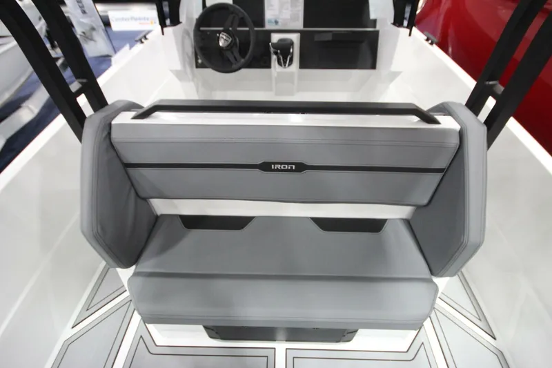 Slide: The Image of Iron 827 T-Top 2026 - 5884390