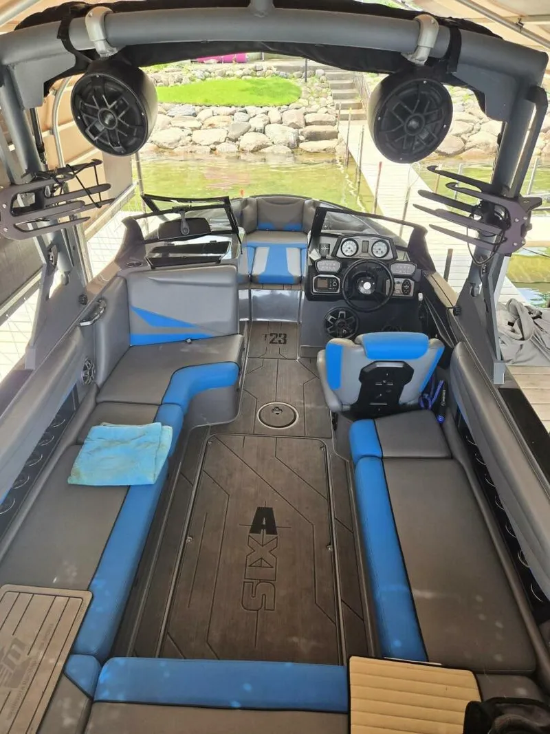 Slide: The Image of Axis T23 2020 - 5407530