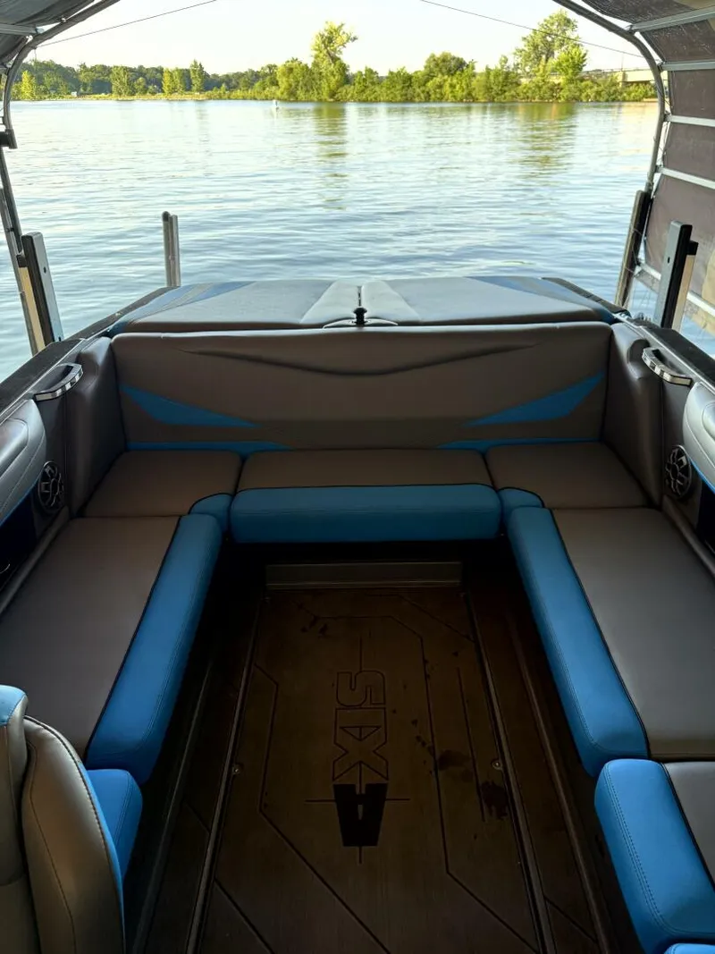 Slide: The Image of Axis T23 2020 - 5471233