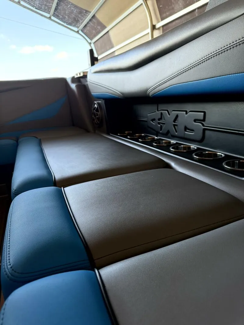 Slide: The Image of Axis T23 2020 - 5471231