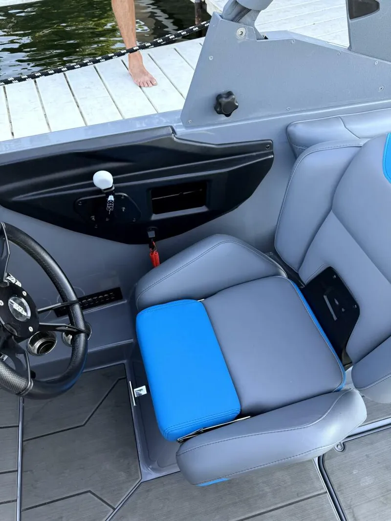 Slide: The Image of Axis T23 2020 - 5471103