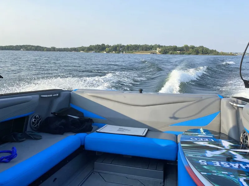 Slide: The Image of Axis T23 2020 - 5407528