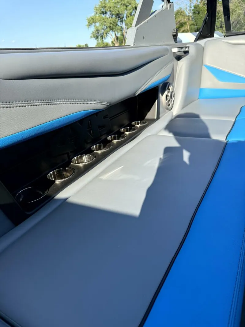 Slide: The Image of Axis T23 2020 - 5471115