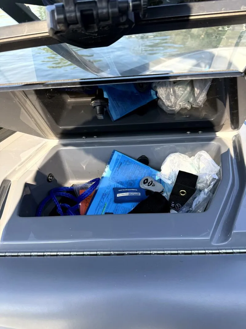 Slide: The Image of Axis T23 2020 - 5471116