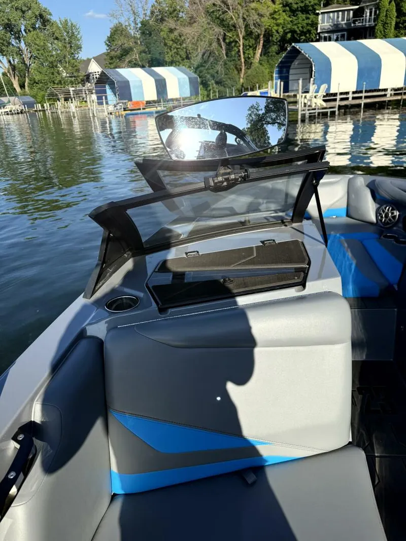 Slide: The Image of Axis T23 2020 - 5471117