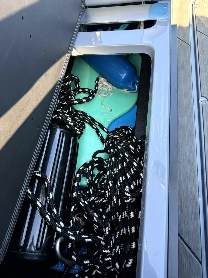 Slide: The Image of Axis T23 2020 - 5471122