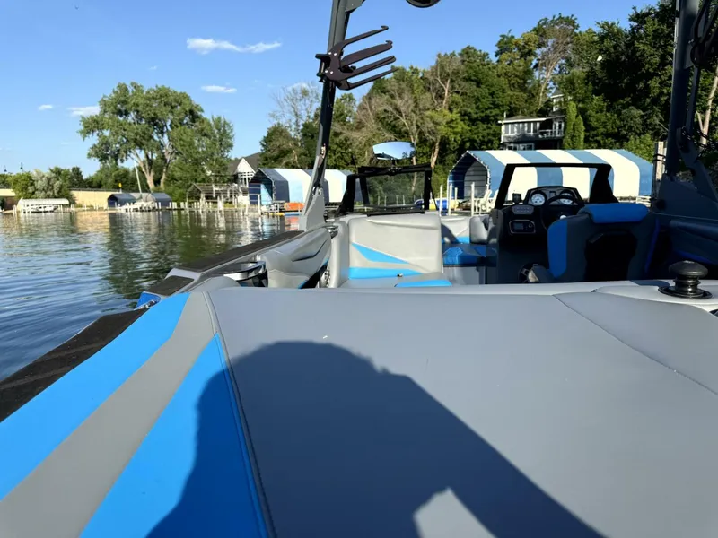 Slide: The Image of Axis T23 2020 - 5471138