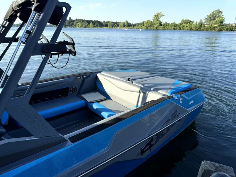 Slide: The Image of Axis T23 2020 - 5471190