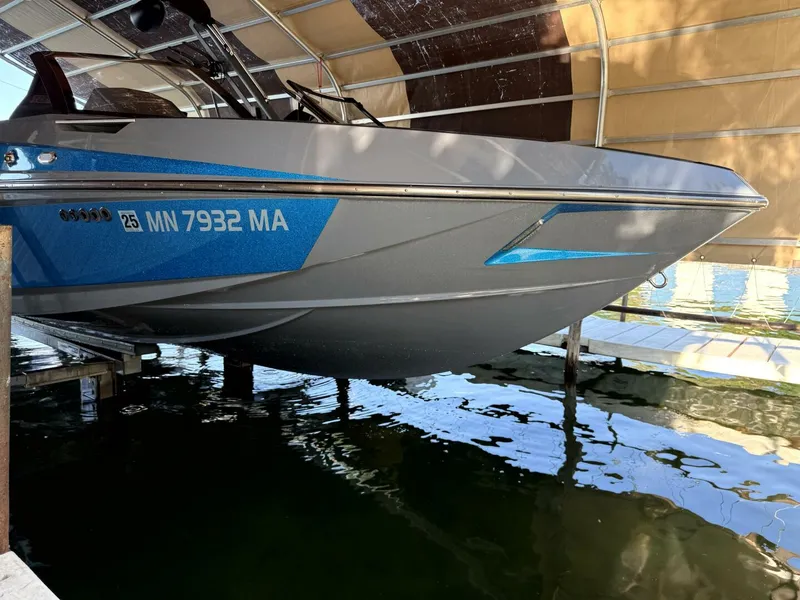 Slide: The Image of Axis T23 2020 - 5471195