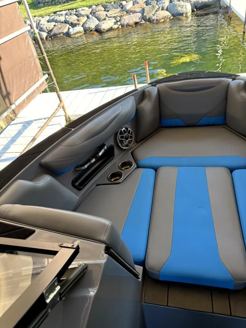 Slide: The Image of Axis T23 2020 - 5471222