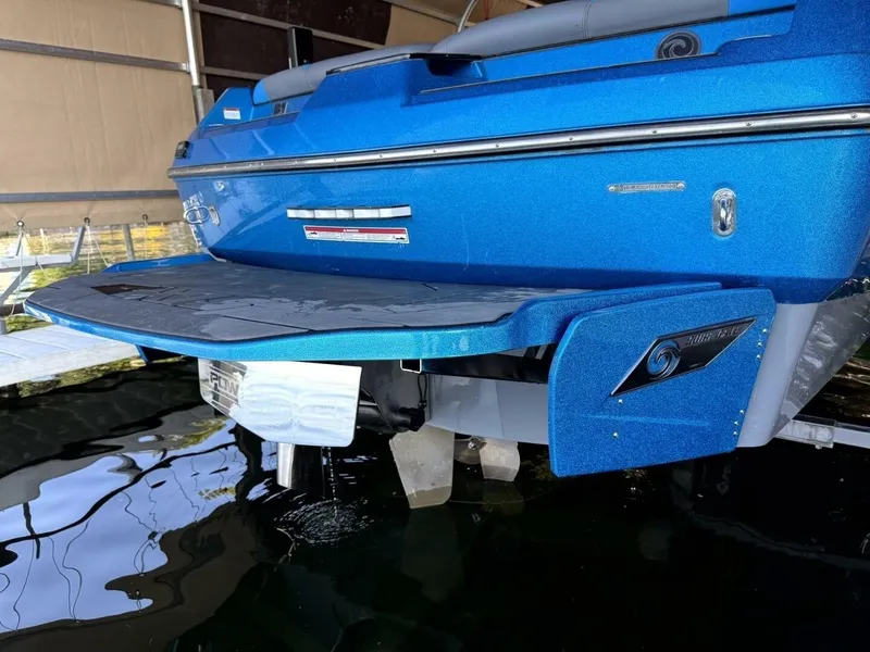 Slide: The Image of Axis T23 2020 - 7509976