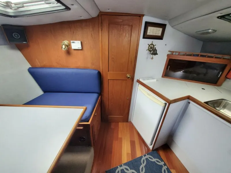 Slide: The Image of Cooper 29 1990 - 5384106