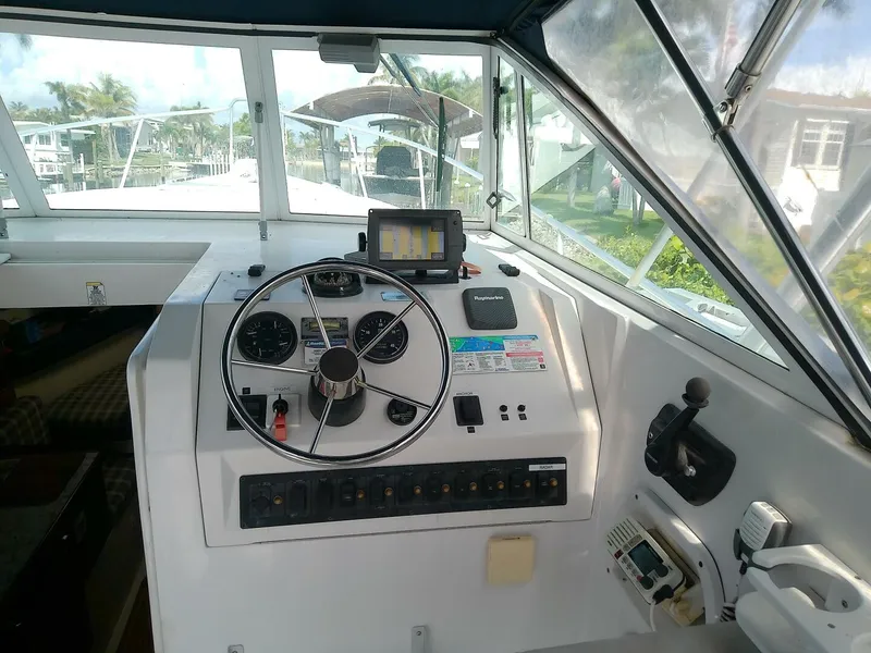 Slide: The Image of Mainship Pilot 30 2000 - 5384181