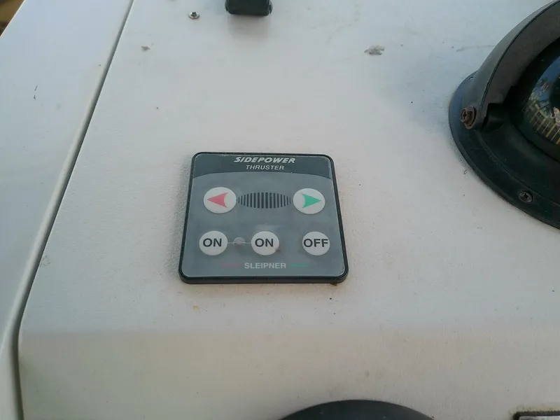 Slide: The Image of Mainship Pilot 30 2000 - 5384184