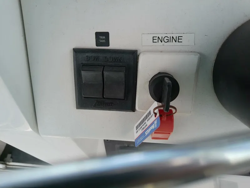 Slide: The Image of Mainship Pilot 30 2000 - 5384185