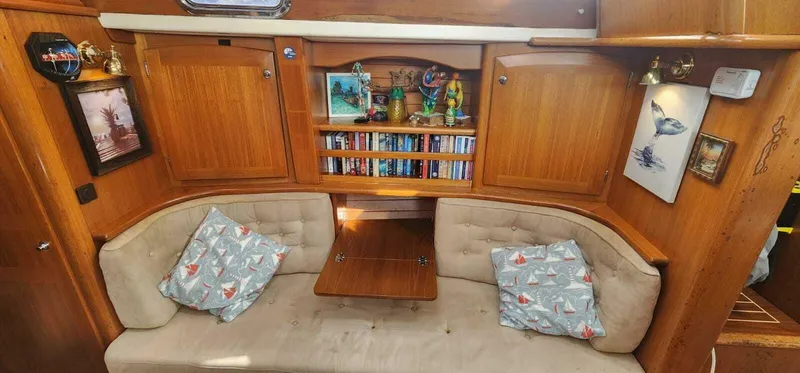 Slide: The Image of 1998 Fantasi 44 Pilothouse - 5385234