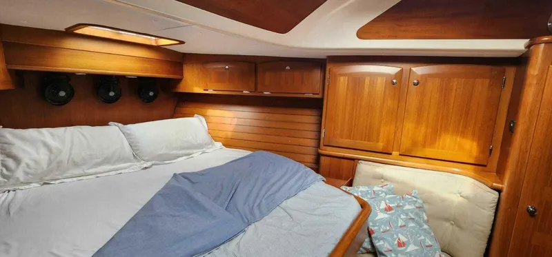 Slide: The Image of 1998 Fantasi 44 Pilothouse - 5385220