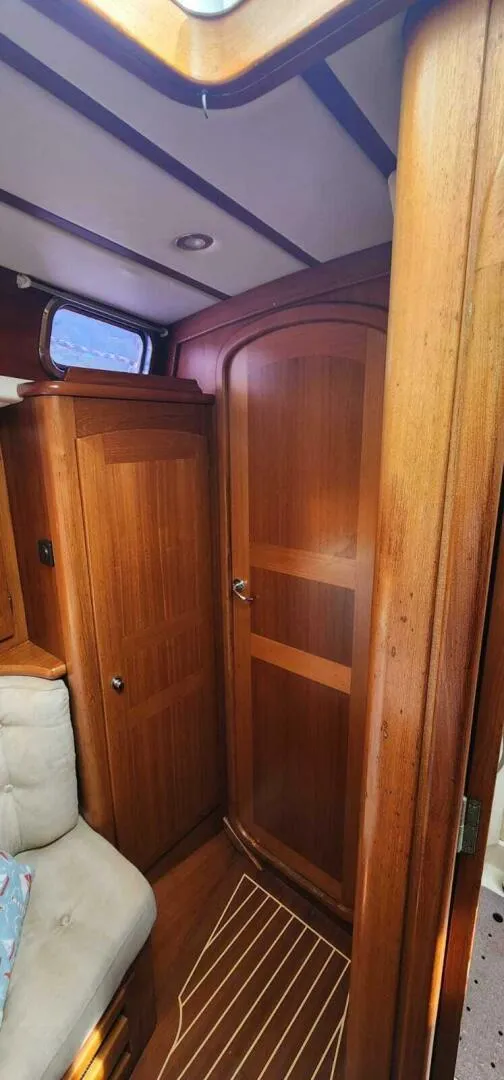 Slide: The Image of 1998 Fantasi 44 Pilothouse - 5385223
