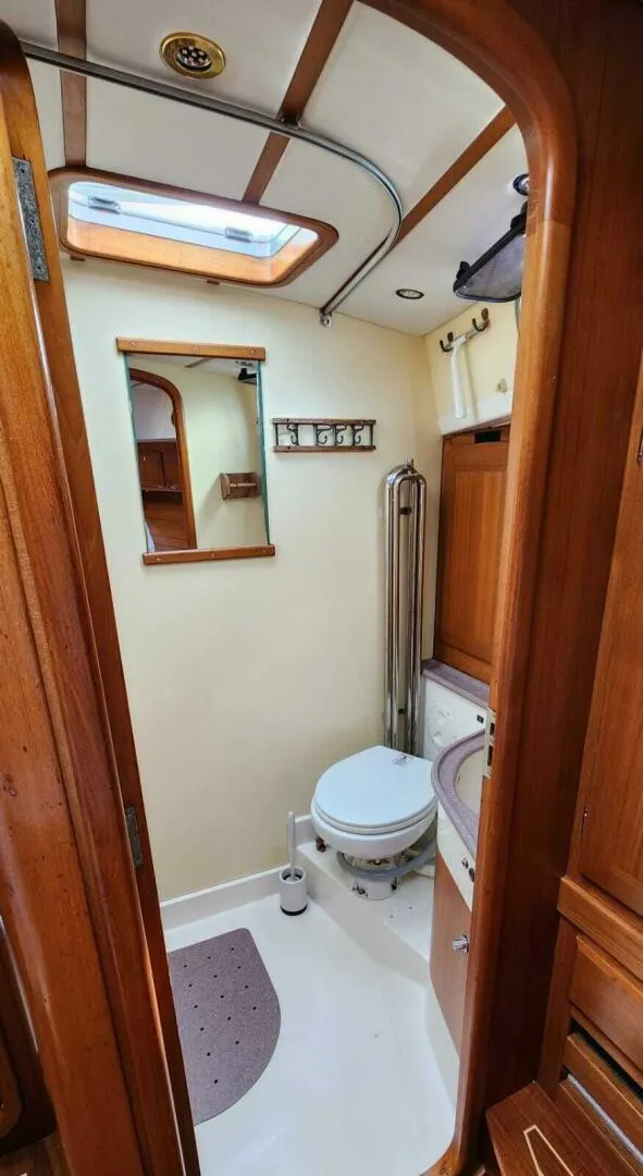 Slide: The Image of 1998 Fantasi 44 Pilothouse - 5385228