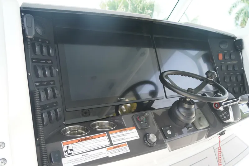 Slide: The Image of Blackfin 400CC 2024 - 5385489