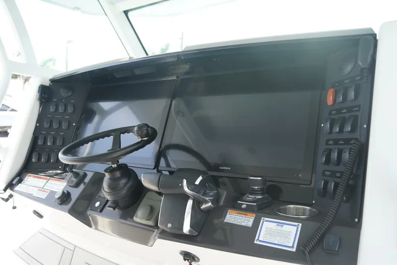 Slide: The Image of Blackfin 400CC 2024 - 5385526