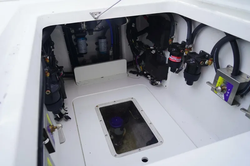 Slide: The Image of Blackfin 400CC 2024 - 5385464