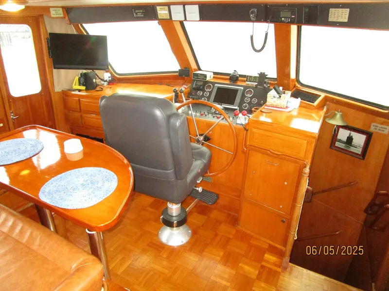 Slide: The Image of 49' DeFever pilothouse forward - 5386014