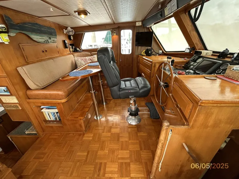 Slide: The Image of 49' DeFever pilothouse port - 5386047