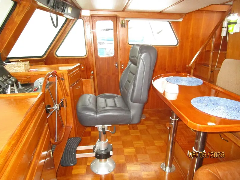 Slide: The Image of 49' DeFever pilothouse starboard - 5386055
