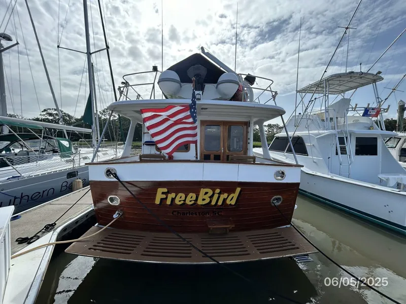 Slide: The Image of 49' DeFever aft profile - 5385770