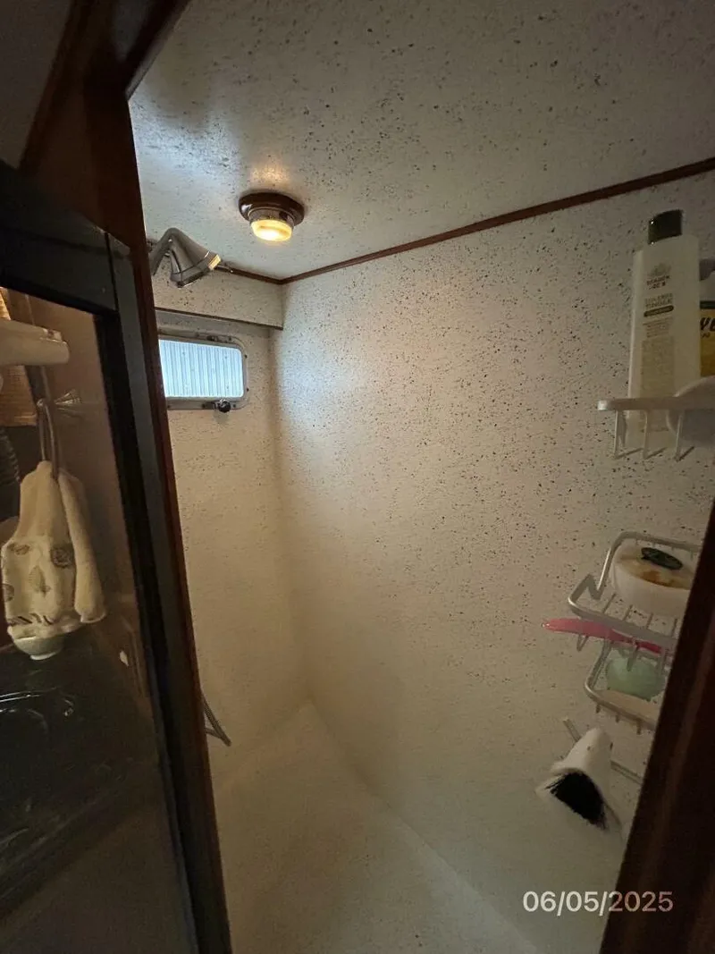Slide: The Image of 49' DeFever master stateroom shower - 5386012