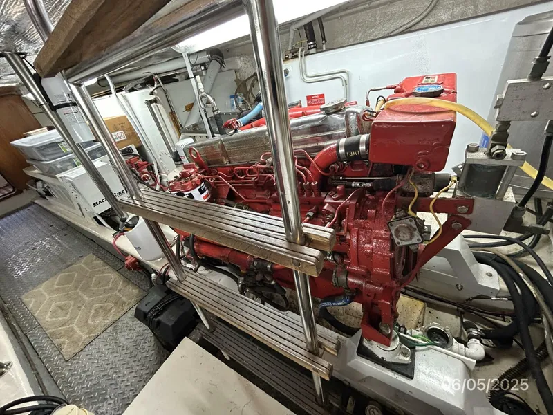 Slide: The Image of 49' DeFever port main engine1 - 5386061