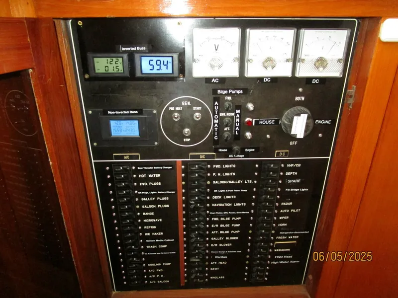 Slide: The Image of 49' DeFever electrical panel - 5385800