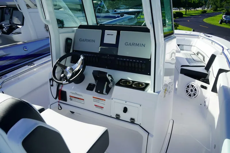 Slide: The Image of Blackfin 252CC 2025 - 5385787