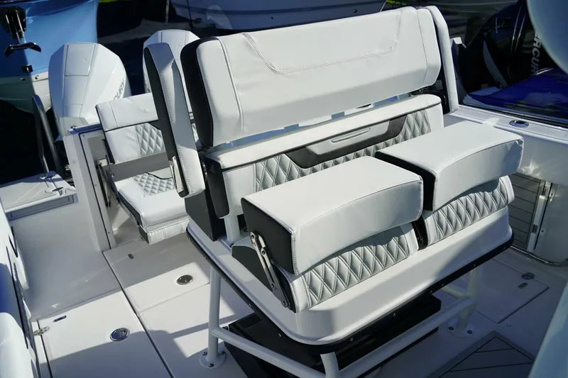 Slide: The Image of Blackfin 252CC 2025 - 5385790