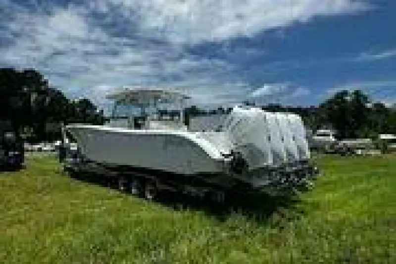 Slide: The Image of Yellowfin 42 Offshore- Profile 2017 Yellowfin 42 Offshore - 5387634