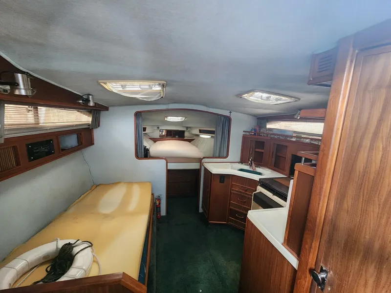 Slide: The Image of Sea Ray 34 1987 - 5387473