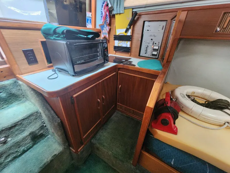 Slide: The Image of Sea Ray 34 1987 - 5387477