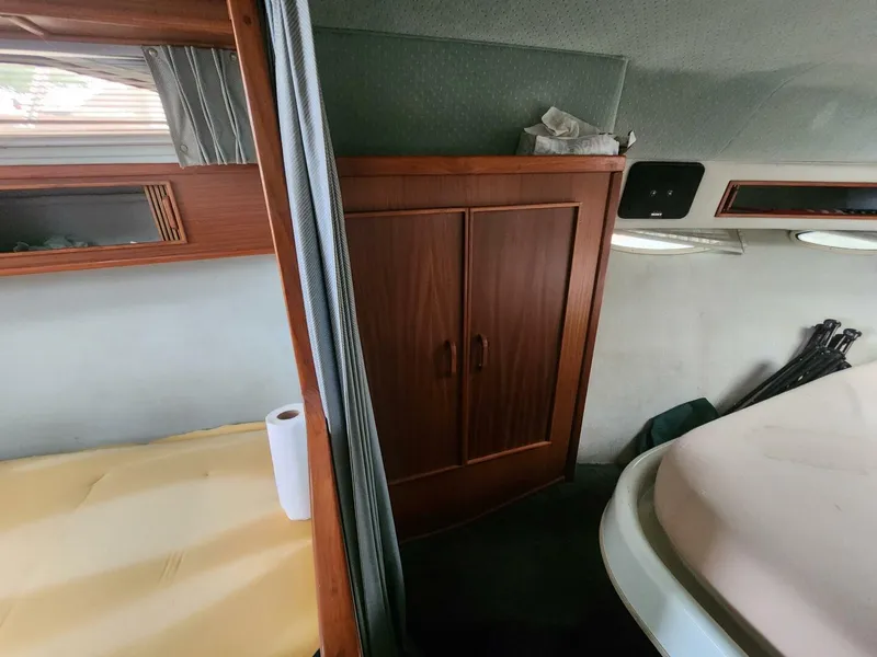 Slide: The Image of Sea Ray 34 1987 - 5387480