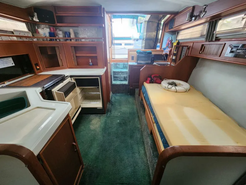 Slide: The Image of Sea Ray 34 1987 - 5387482