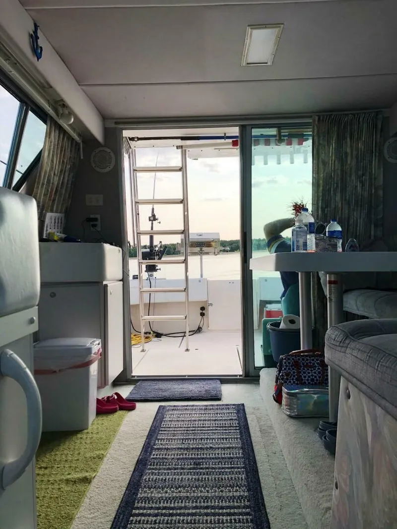 Slide: The Image of Cruisers Yachts 3380 1994 - 5387688