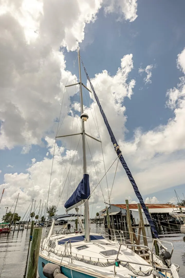 Slide: The Image of Hunter 430 1996 - 5497808