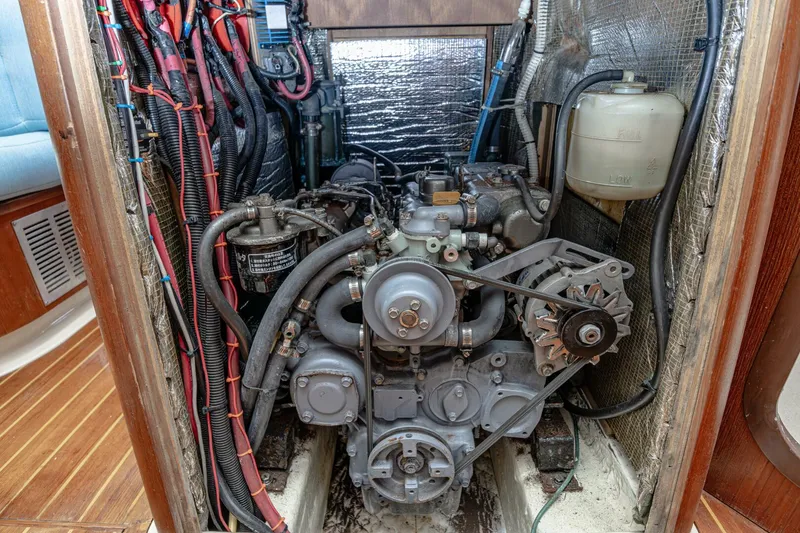 Slide: The Image of Hunter 430 1996 - 5497829