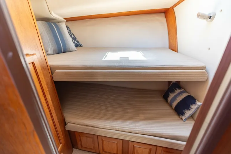 Slide: The Image of 2002 Luhrs 40 Convertible- Trigger Happy- Guest Stateroom - 5387698