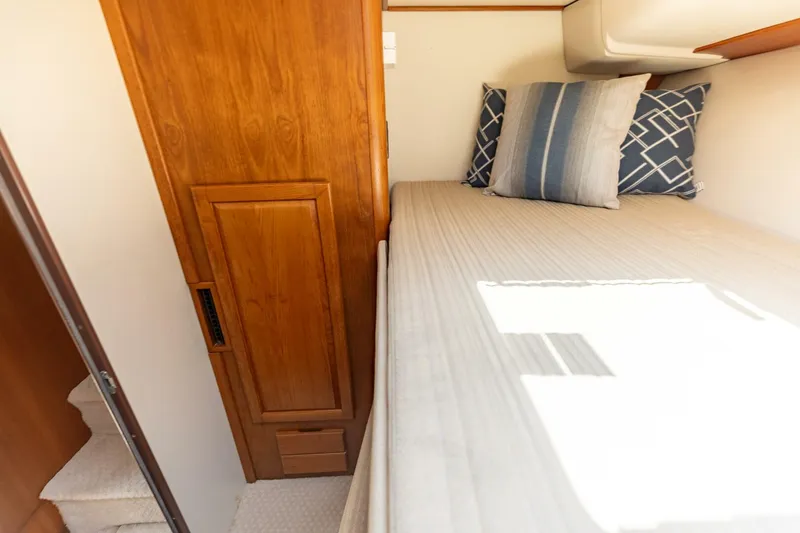 Slide: The Image of 2002 Luhrs 40 Convertible- Trigger Happy- Guest Stateroom - 5387699