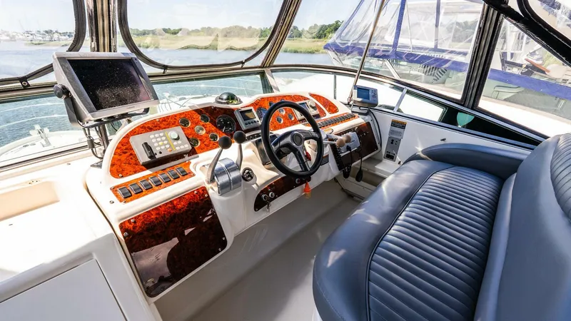 Slide: The Image of Maxum 4600 SCB 2000 - 5511247