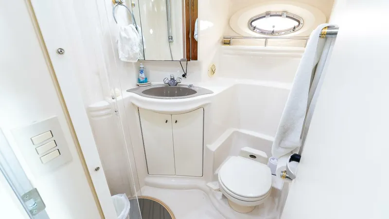 Slide: The Image of Maxum 4600 SCB 2000 - 5511299