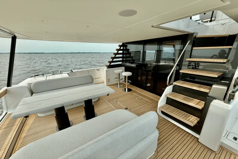 Slide: The Image of Azimut Magellano 60 2026 - 5387927